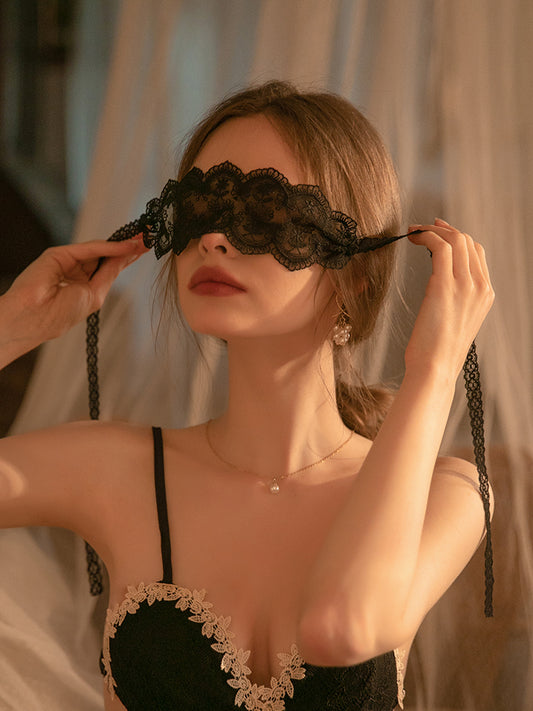 Floral Lace Blindfold Eye Mask | Black